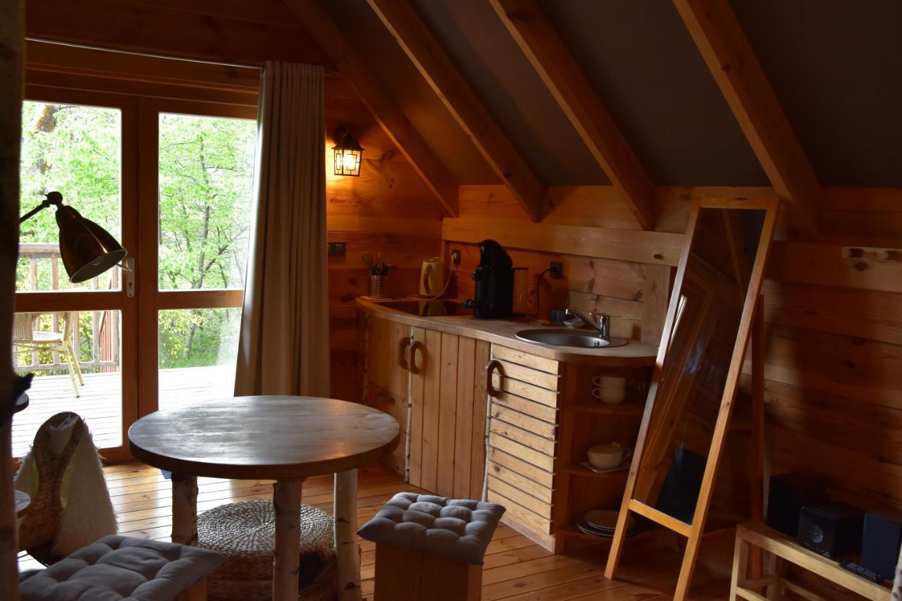 Cabane Lodge Domaine Du Lac Chambon Murol Kültér fotó